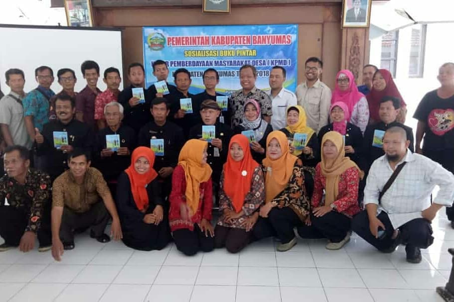 sosialisasi Buku Pintar Kader Pemberdayaan Masyarakat Desa Kabupaten Banyumas 2