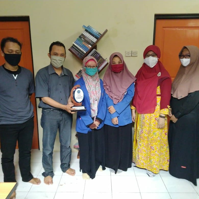 acara perpisahan dengan mahasiswa magang fakultas sastra universitas muhammadiyah purwokerto 1