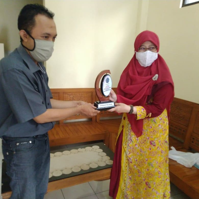 acara perpisahan dengan mahasiswa magang fakultas sastra universitas muhammadiyah purwokerto 2