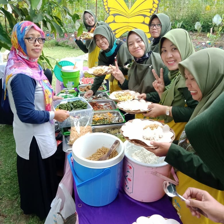 peluncuran buku kumpulan dongeng karya kkg purbalingga 1