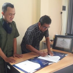 Penandatanganan MOU antara Fakultas Sastra UMP dan SIP Publishing