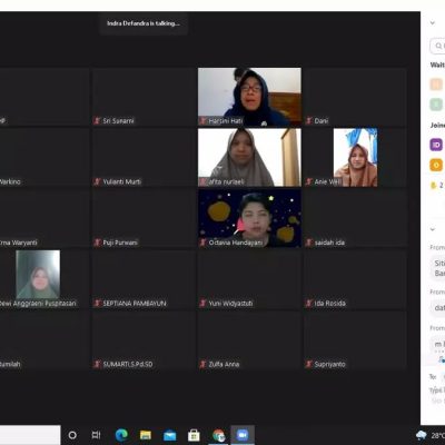 Pelaksanaan “1001 Guru Banyumas Menulis Puisi”