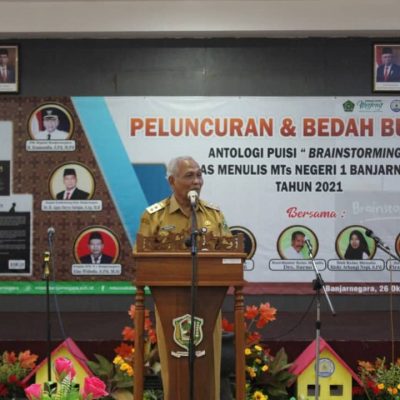 Peluncuran Buku Antologi Puisi Karya Siswa-siswi MTS Negeri 1 Banjarnegara