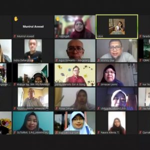 570 Peserta Kelas Menulis Flash Fiction Bersama Gol A Gong