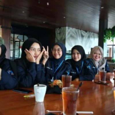 Sosok Dibalik Layar, Tim CS dan Staf Keuangan