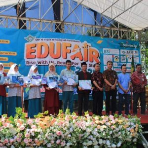 Peluncuran 6 Buku Dari SMP Al Irsyad Al Islamiyyah Purwokerto