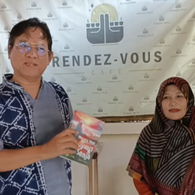 Bersama Penulis Buku Menata Hati di Ujung Senja